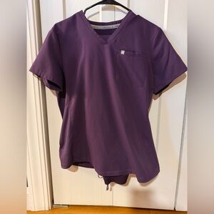 Fabletics Scrubs Women’s Açaí Scrub Set